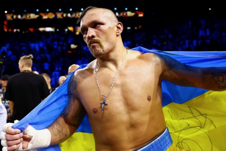 Усик проти Верхувена: український чемпіон захищатиме пояс WBC