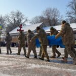 Троє вінничан загинули на фронті: громади гідно прощаються з Героями
