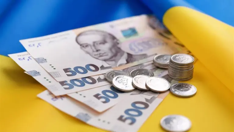 Більше грошей і бонусів: що передбачає новий закон для працівників позашкілля