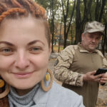 Везе частинку дому на фронт: історія жінки, яка їздить до чоловіка в прифронтову зону