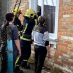 В Іллінцях і Ладижині рятували замкнених мешканців: що трапилося