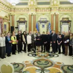 Стендап заради ЗСУ і мільйони допомоги: Зеленський нагородив волонтерів із Вінниччини