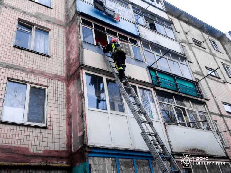 ДСНС екстрено потрапили до квартири на Юності, щоб допомогти 87-річній жінці