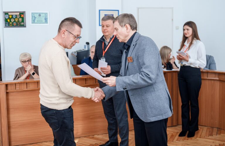 Люди, завдяки яким місто працює: у Вінниці нагородили працівників ЖКГ