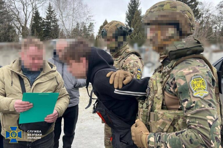 Шпигував для РФ і Білорусі: СБУ викрила «подвійного агента» у лавах ЗСУ