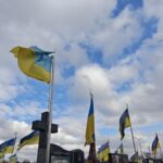 У Вінниці на Алеї Слави оновили прапори на могилах Героїв