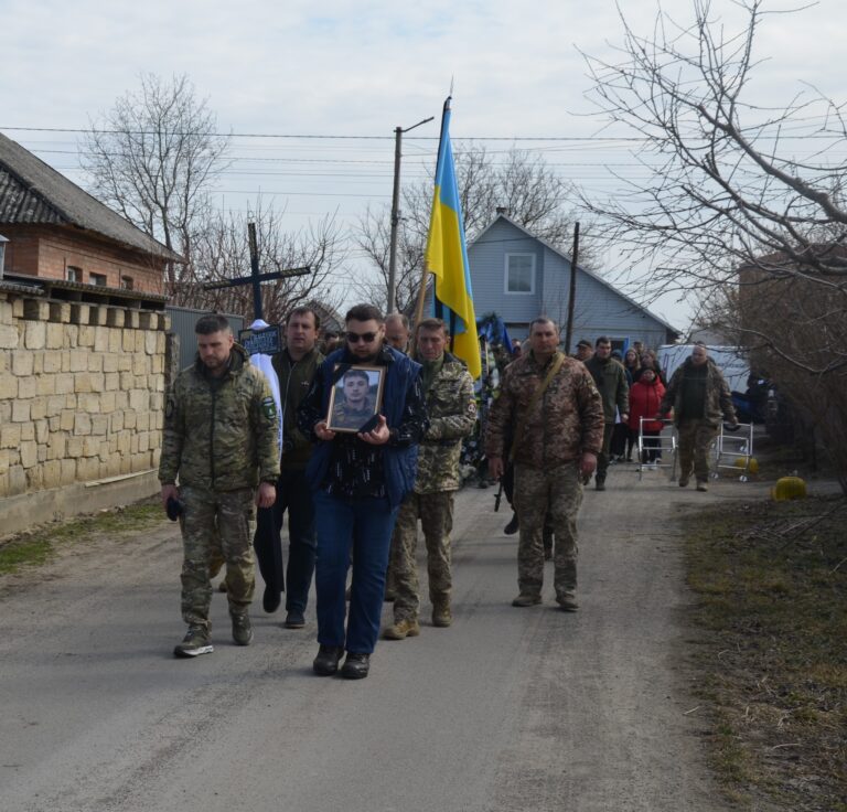 На Вінниччині провели в останню путь 20-річного воїна спецбатальйону «Шквал»