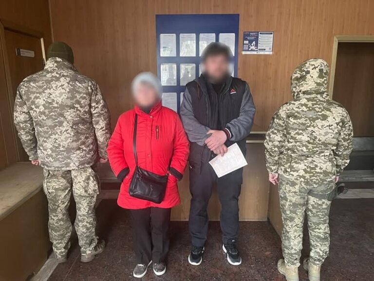 Одружився з тещею: на Вінниччині не випустили за кордон чоловіка
