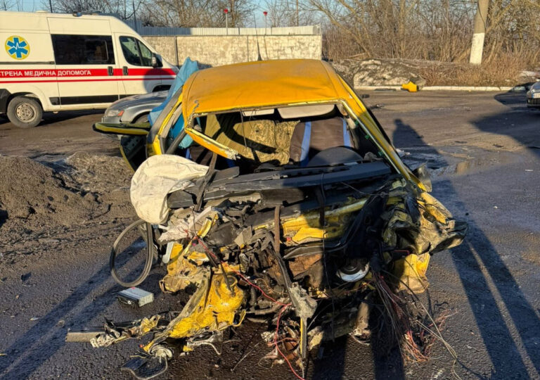 Смертельна ДТП у Вінницькому районі: водій легковика загинув у зіткненні з вантажівкою