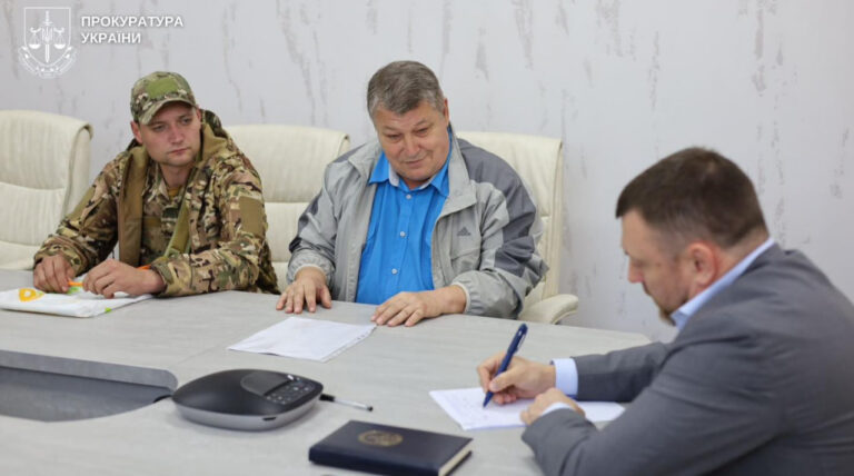 Забрали землю поки воював: у Вінниці за аферу судитимуть трьох осіб