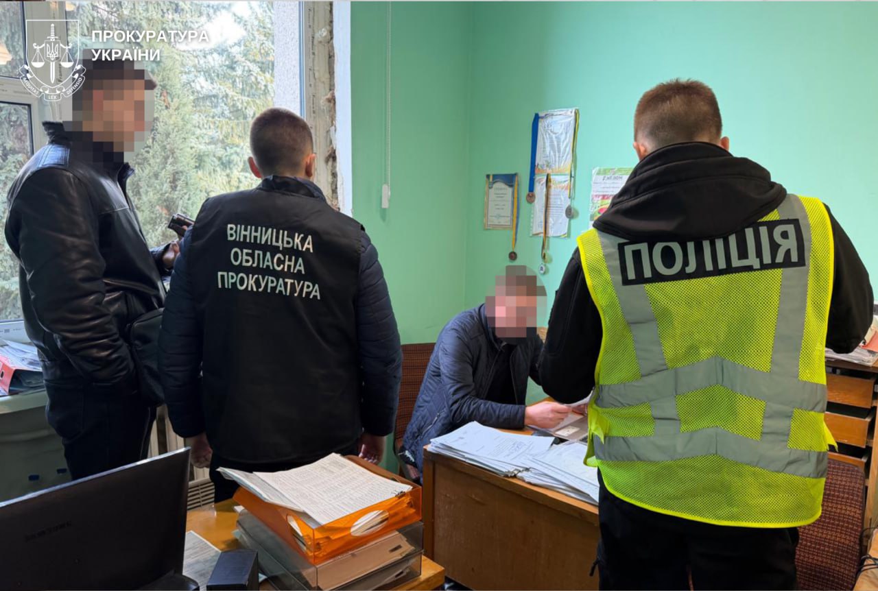 Хабар у 40 тис. грн за землю: посадовцю міськради на Вінниччині повідомлено про підозру