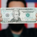 Долар, євро і злотий подешевшали: курс валют на 19 березня