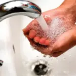 Вінничан попереджають про відключення води та світла 23 березня