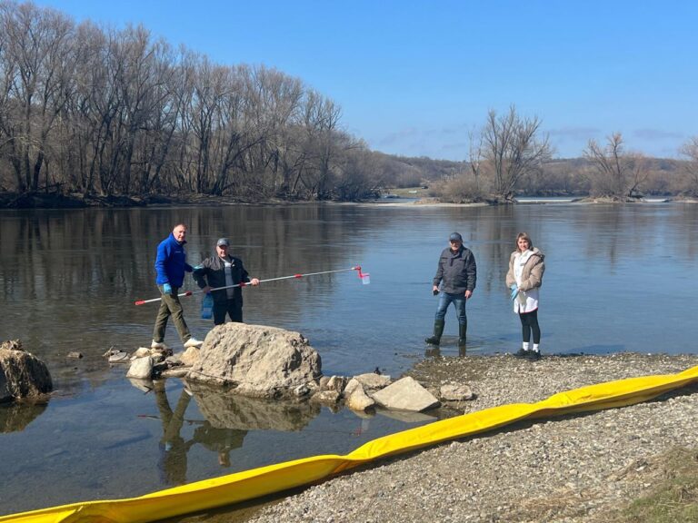 Жителям Вінниччини радять утриматися від використання води з Дністра