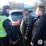 Вимагав гроші у родини загиблого військового: на Вінниччині поліція та СБУ затримали адвоката