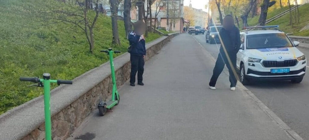 У центрі Вінниці хлопець на електросамокаті збив жінку: постраждалу госпіталізували