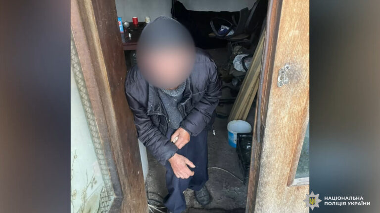 20 років рабства: на Львівщині затримали чоловіка, який утримував людину в неволі