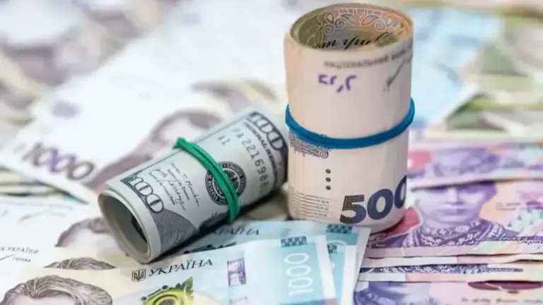 Долар пішов угору: НБУ оновив курс валют на 24 квітня