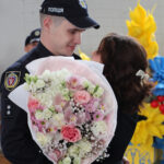 Освідчення просто під час випуску: у Вінниці поліцейський зробив пропозицію коханій