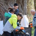 Сотні людей вийшли на толоки: як прибирали Вінницьку громаду