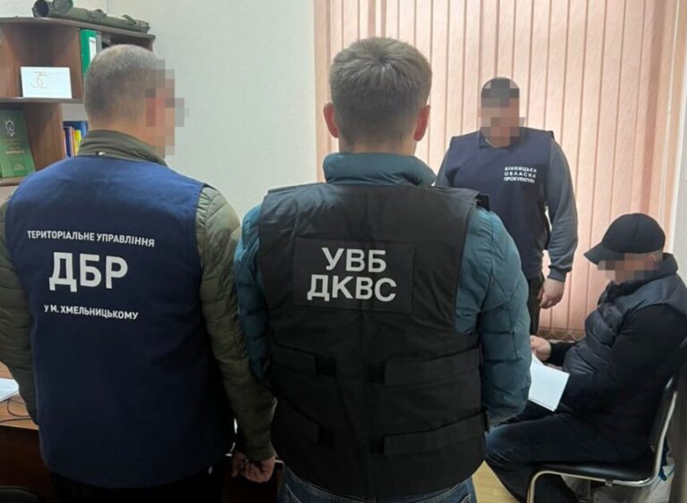 Керівник колонії на Вінниччині нарахував собі 400 тис. грн премій