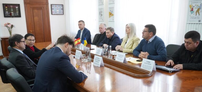 Від екоавтобусів до туризму: Вінниця розширює співпрацю з Іспанією
