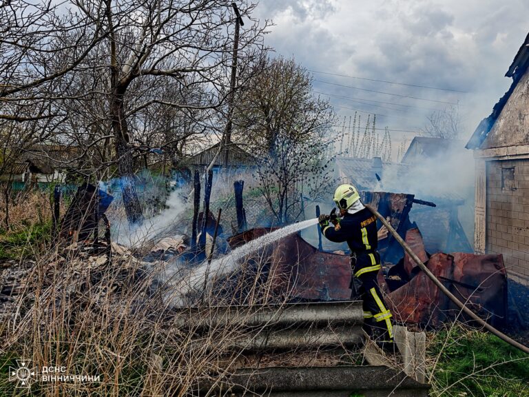 17 пожеж за добу: горіли будинки та понад 2 гектари землі