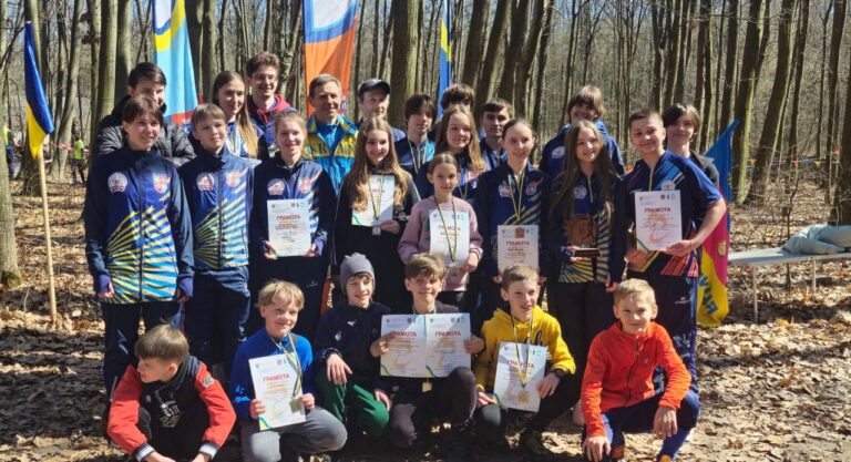 Спортивна радіопеленгація на Вінниччині: понад 150 учасників змагались у лісах області