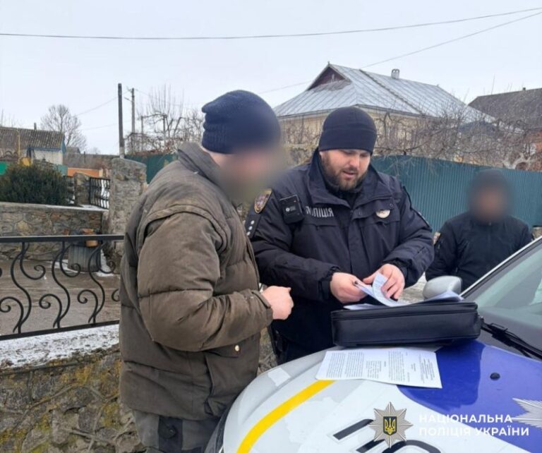 Заволодів грошима, які належали матері загиблого бійця: судитимуть вінничанина