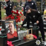 Загинув, прикриваючи напарника: на Вінниччині вшанували пам’ять 20-річного поліцейського