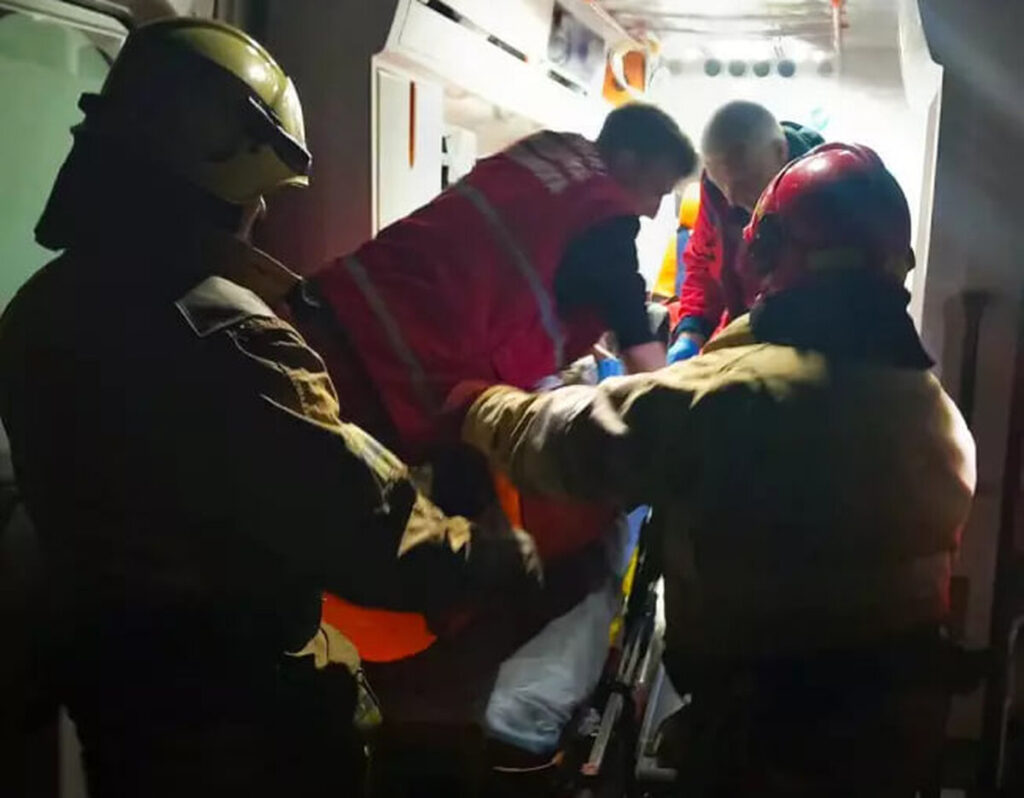 У Бару чоловік та жінка ледь не згоріли у власному домі під час куріння