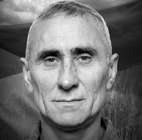 Люблячий батько і воїн: 13 травня Вінниця проводжає останньою земною дорогою воїна Миколу Русавського