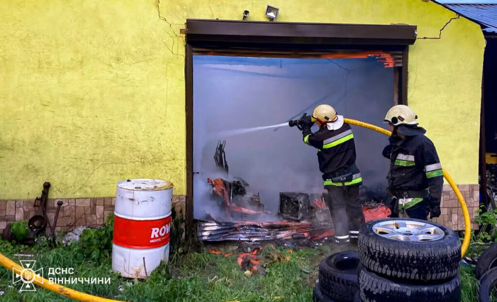 На Вінниччині внаслідок пожеж згоріли два автомобілі