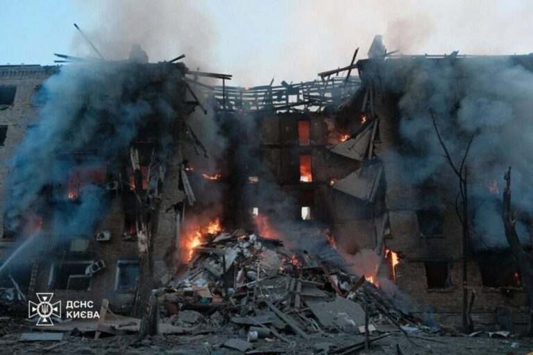 Нічна атака на столицю та область: росія, ймовірно, застосувала «Орєшнік» по Білій Церкві