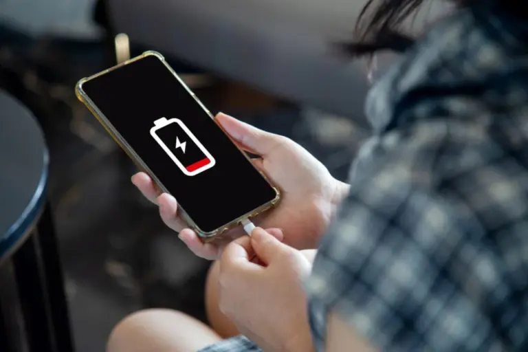 Коли заряджати смартфон до 80%, а коли до 100%: пояснення експертів