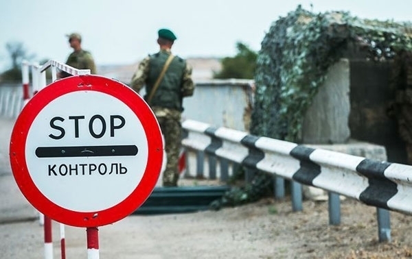 Кабмін скасував обмеження на виїзд за кордон для окремої категорії жінок-чиновників