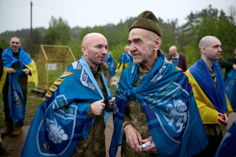 Великий обмін стартував: Україна повернула 205 воїнів із полону РФ