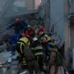 Пекельна ніч у Києві: зруйновані будинки, люди під завалами та десятки постраждалих