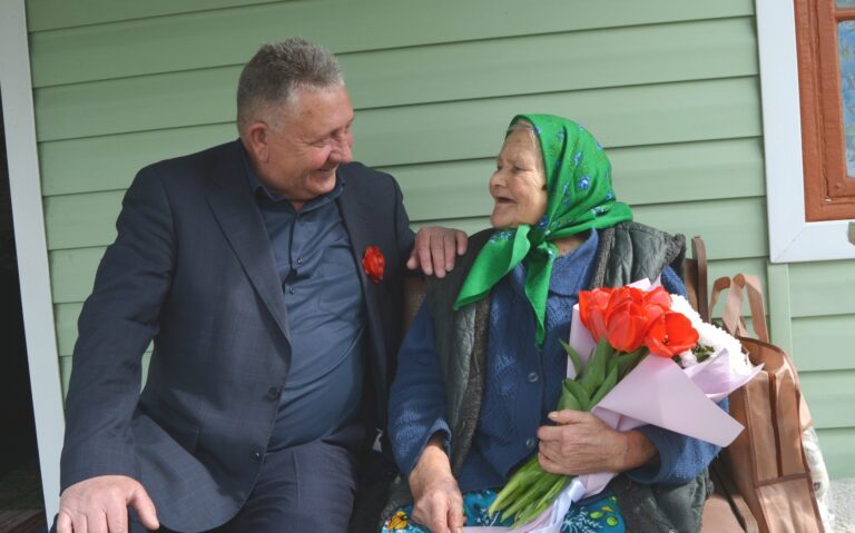 Пережила голод, працювала на шахті та виховала покоління: жителька Томашпільщини відзначає 90-річчя
