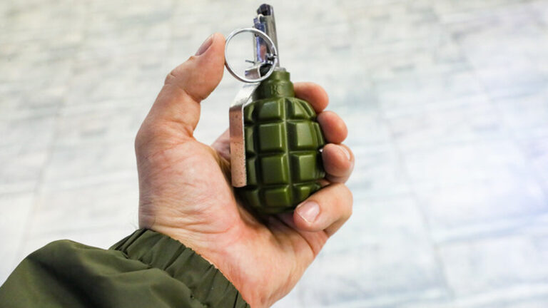 У Вінниці затримали чоловіка з гранатою, який погрожував дружині