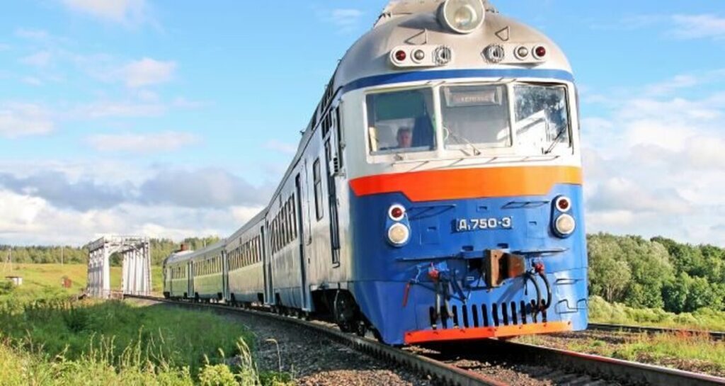 Зміни у русі приміських поїздів: як курсуватимуть електрички з Козятина та Вапнярки