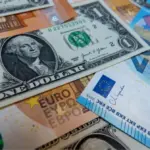Долар і євро знову пішли вгору: НБУ оновив курс валют на 19 травня