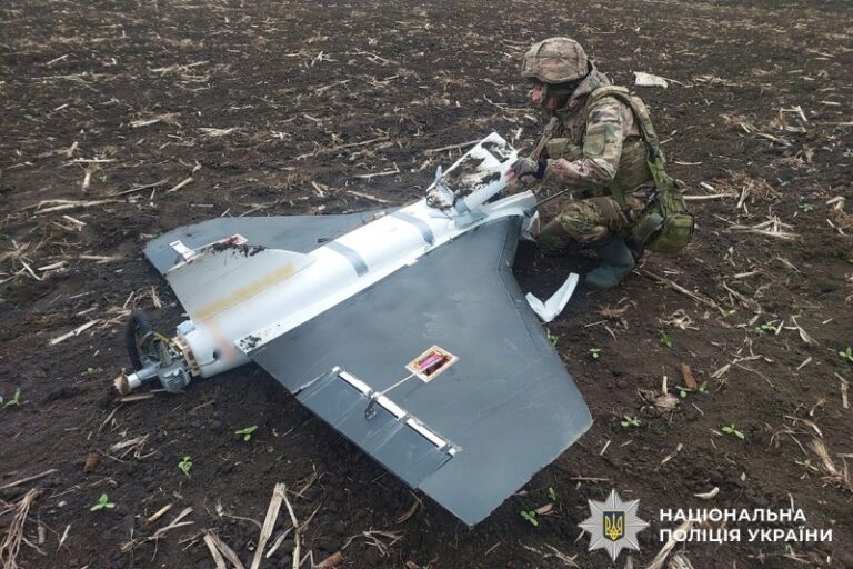 Смертельні «подарунки» з неба: на Вінниччині ліквідовують наслідки ворожих атак