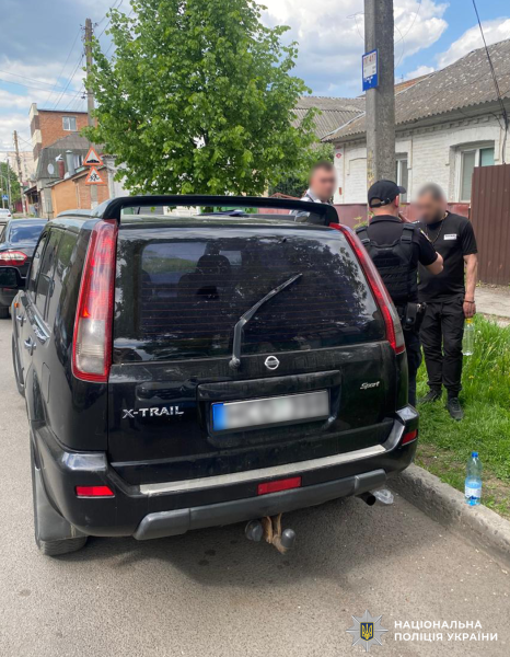 Вінничанин викрав позашляховик із гаражного кооперативу