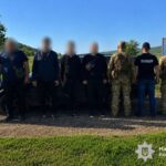 «Клієнтів» шукали в соцмережах: на Вінниччині викрили дві схеми втечі за кордон