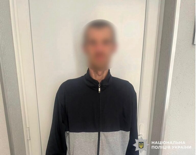 У Вінниці чоловіка затримали під час спроби обікрасти офіс