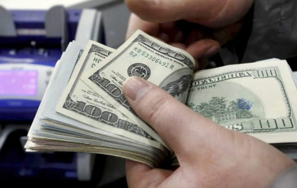 НБУ оновив офіційний курс валют на 6 травня