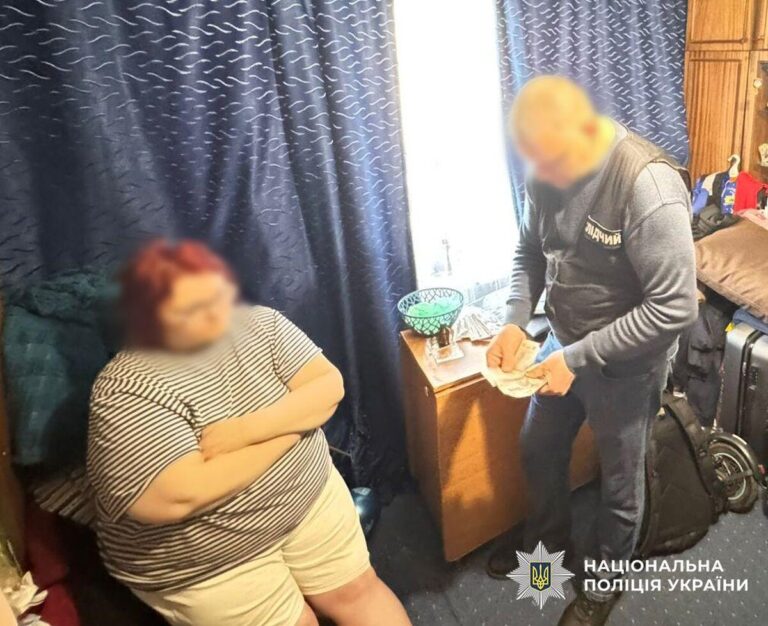 У Києві жінка ошукала тяжко пораненого військового на понад 700 тисяч гривень
