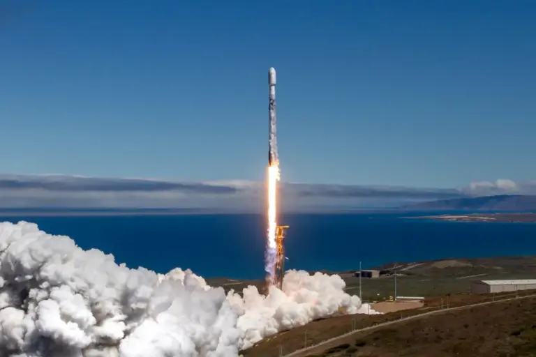 Ракета Маска Falcon 9 у серпні впаде на Місяць