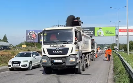 Ремонтдоріг біля «Епіцентру»: на в’їзді до Вінниці можливі затори